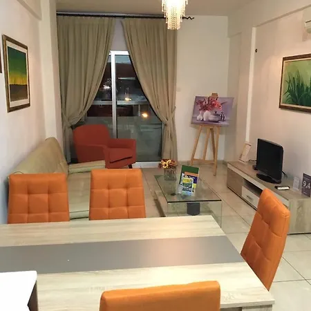 海滨211公寓式酒店 * 拉纳卡