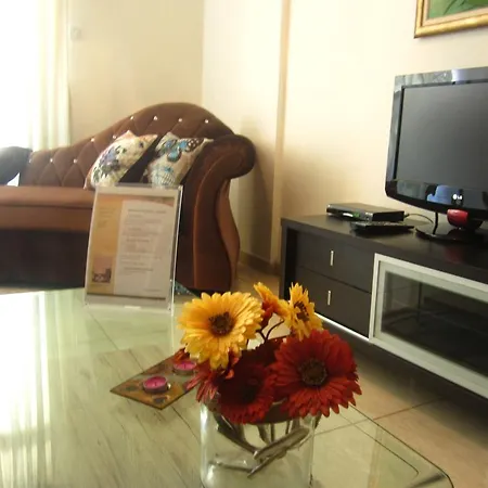 Marina 211 لارنكا